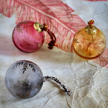 Ornament - Glass Ball Etched 4in Asst sold Individually