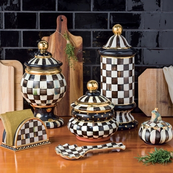 Courtly Canister Groovy 64OZ 8W/9H