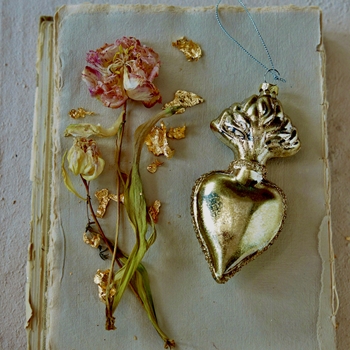 Ornament - Finial - Gold Sacred Heart 5.5in